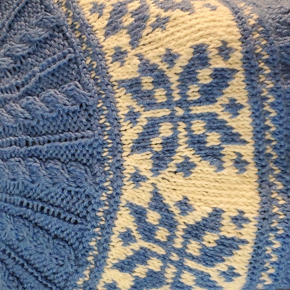 Handmade winter sweater - Picture 4 of 4